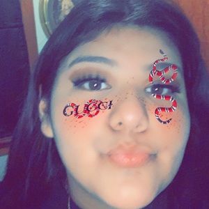 Meet your Posher, Juana